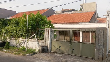 DIJUAL RUMAH HITUNG TANAH DARMO PERMAI TIMUR