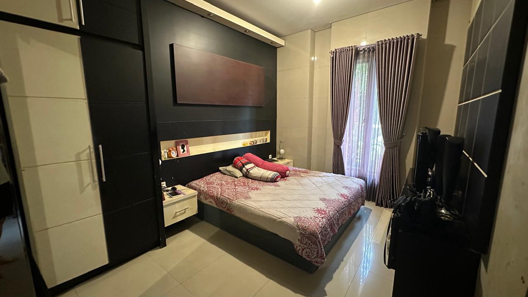 SPESIAL 5+1 K.Tidur Rumah Royal Residence Buckingham LOKASI TerDEPAN dekat Citraland, Pakuwon Mall