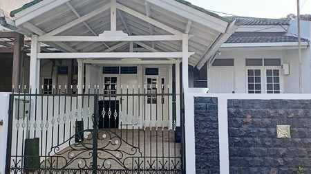 Rumah Terawat di Lingkungan Tenang Dan Aman Harga Terjangkau di Cinere