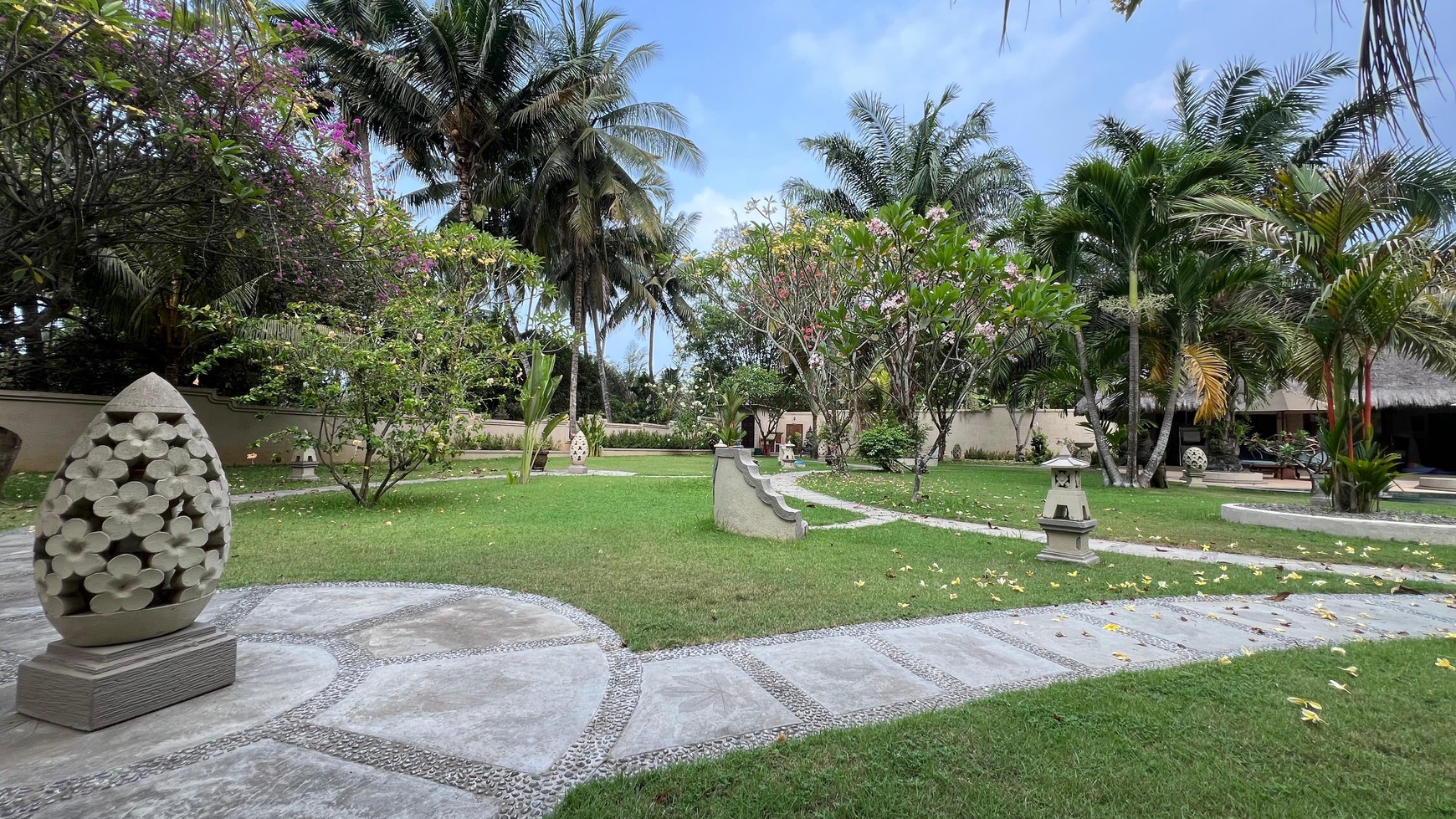 Charming Villa With Expansive Garden Oasis For Sale! Only 20 Mins From North Bali Airport Development Plan!