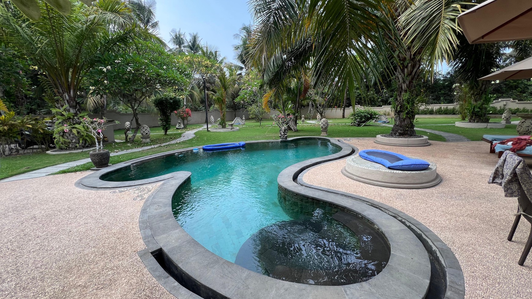 Charming Villa With Expansive Garden Oasis For Sale! Only 20 Mins From North Bali Airport Development Plan!