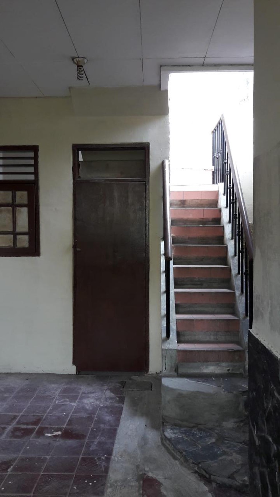 Dijual Rumah Huk Di Harapan Indah, Bekasi Barat