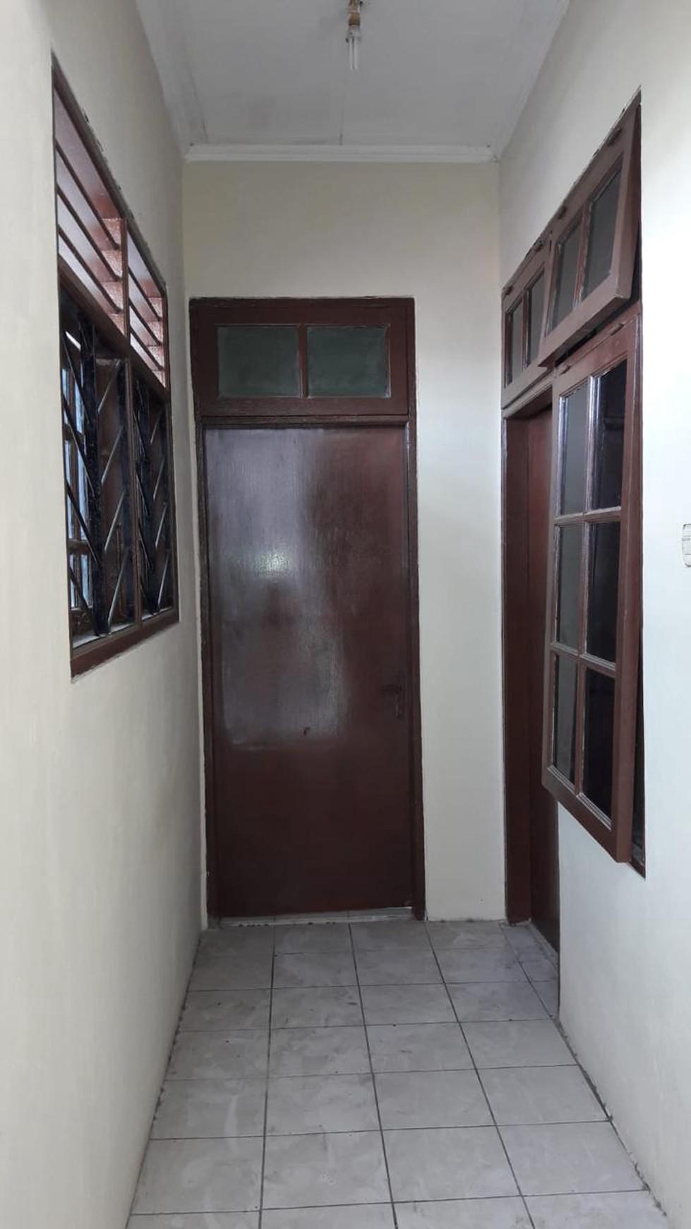 Dijual Rumah Huk Di Harapan Indah, Bekasi Barat