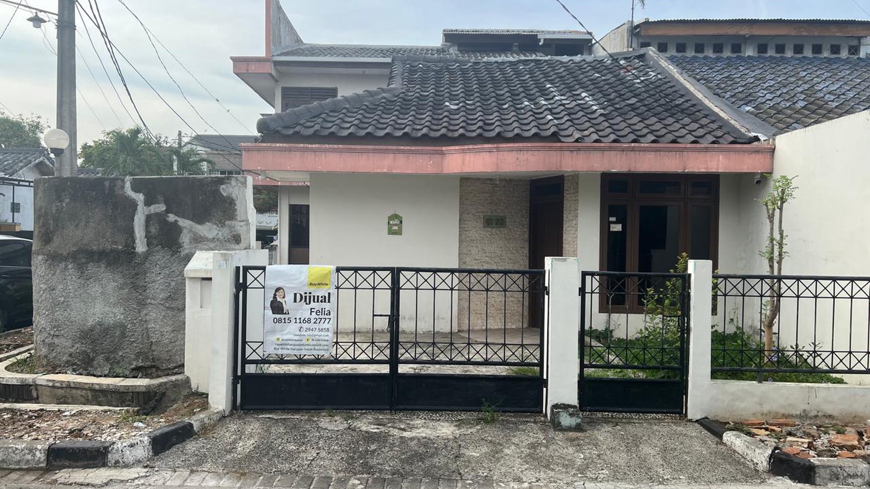 Dijual Rumah Huk Di Harapan Indah, Bekasi Barat