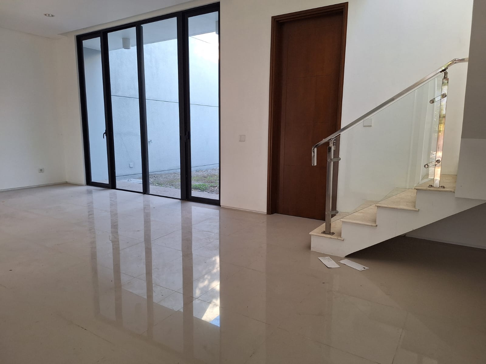 Dijual Rumah Minimalis Siap Huni di Surabaya Barat Citraland
