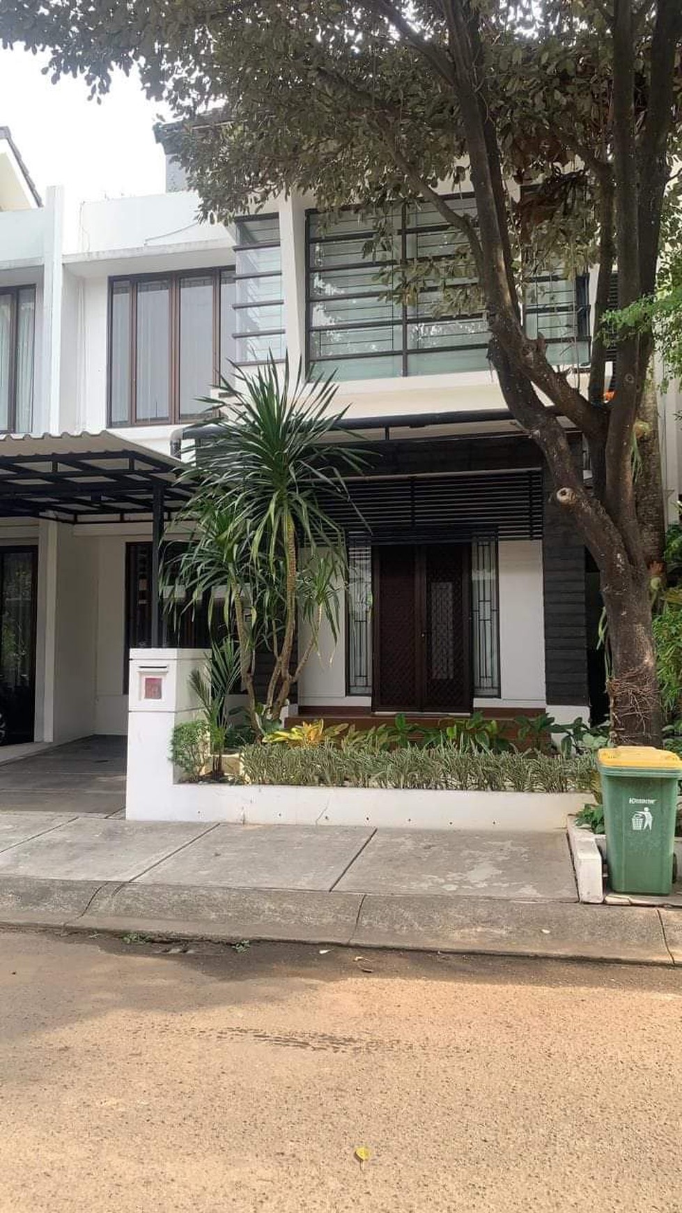 Rumah Bagus di Bintaro Jaya 9