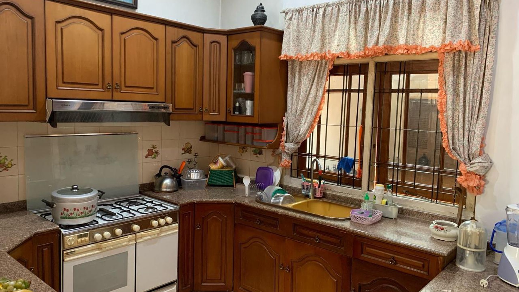 Rumah Hitung Tanah Area Cipete