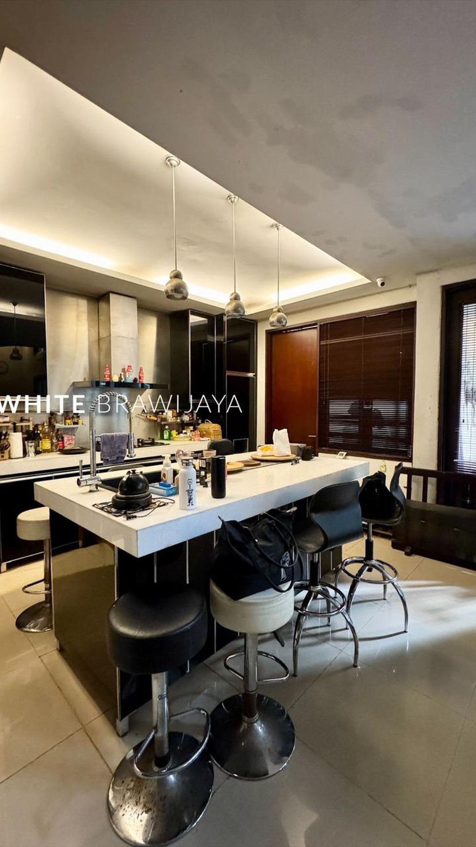 Rumah Hitung Tanah Area Cipete