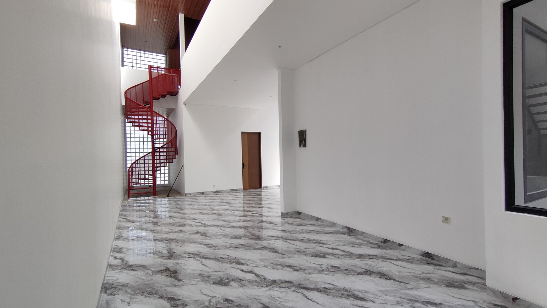 Rumah Hitung Tanah Area Cipete