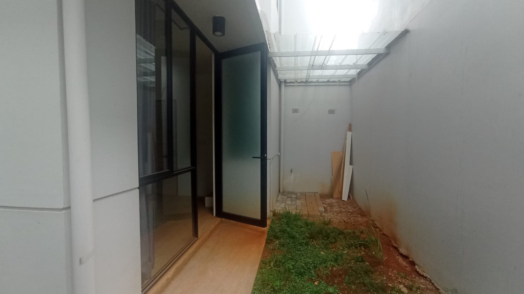 Disewakan rumah hunian di Cendana parc Lippo karawaci Tangerang