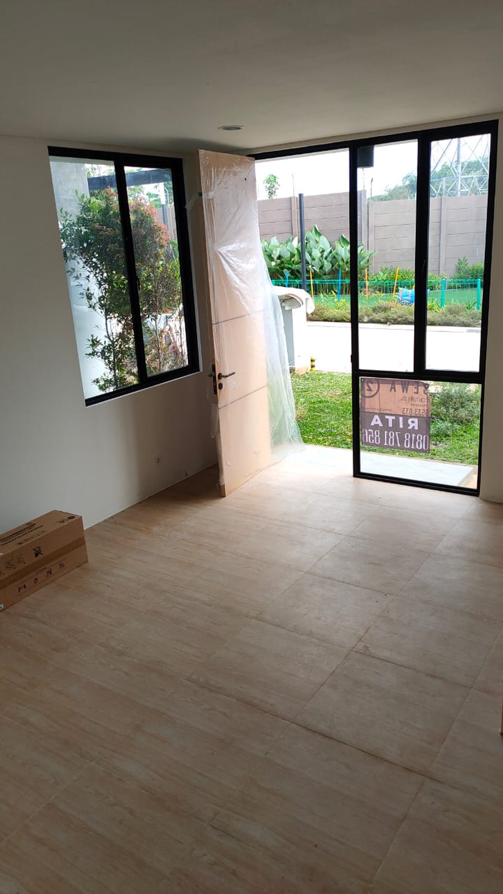 Disewakan rumah hunian di Cendana parc Lippo karawaci Tangerang