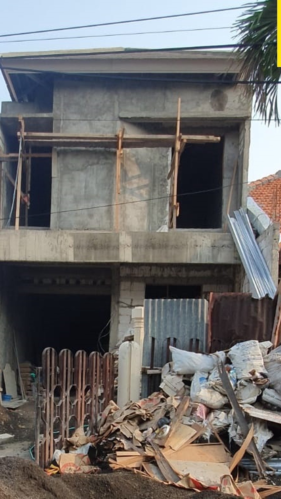 Dijual Rumah 2 lantai di Manyar Tirtosari Surabaya