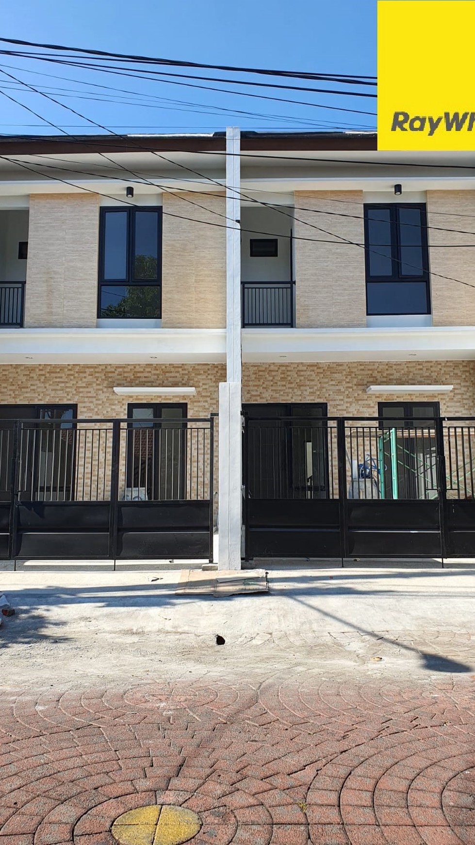 Dijual Rumah 2 lantai di Nirwana Eksekutif Rungkut Surabaya