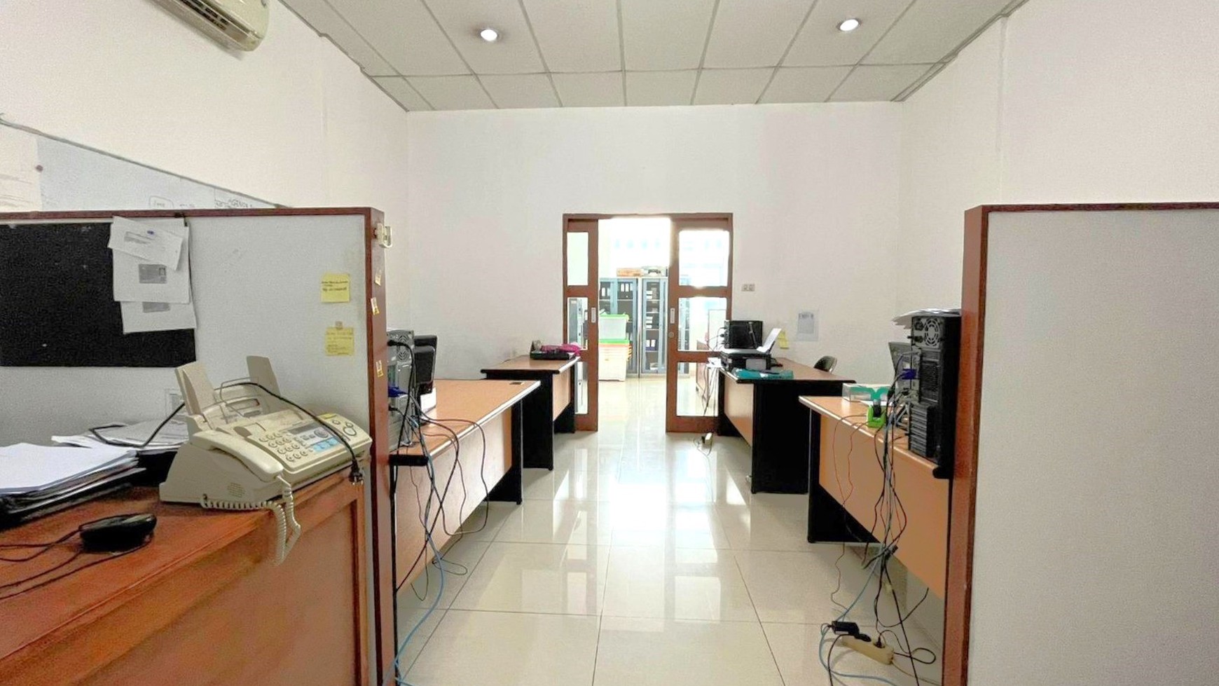 Ruko 3 Lantai dengan Basement & Rooftop di Fatmawati - Lokasi Super Strategis