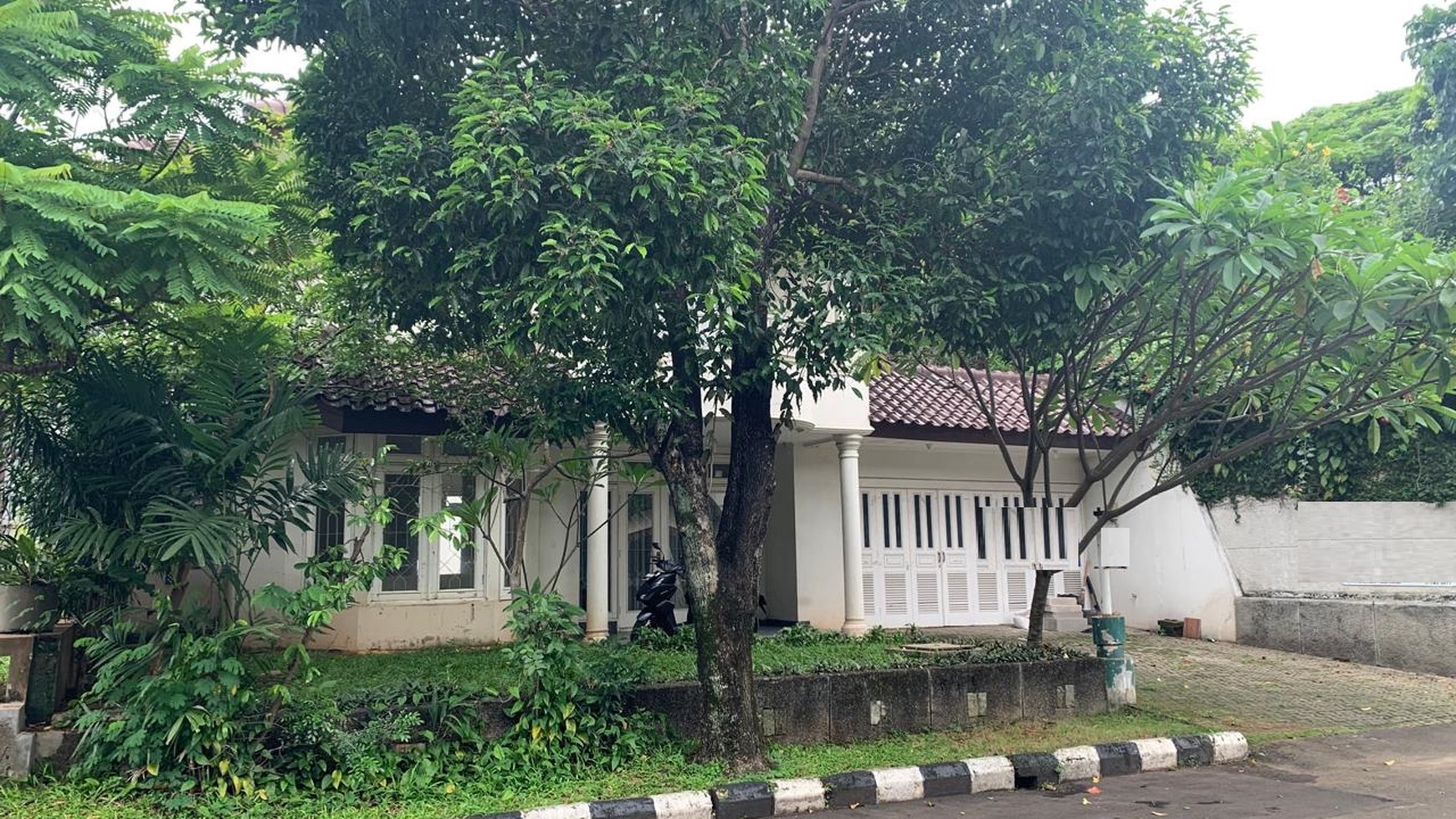 Rumah 2 lantai, bebas banjir di Bintaro sektor 7