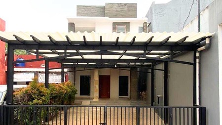 Rumah Minimalis di Cilandak 2,5 Lantai Dekat ke Ragunan