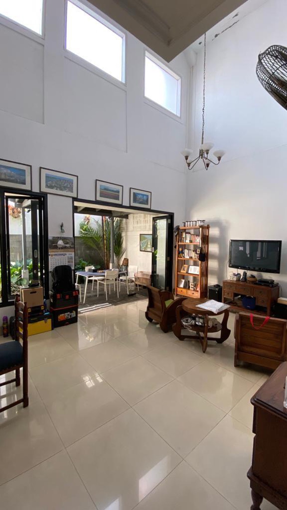 Rumah Modern Dekat ke Citos dan Perkantoran di Cilandak