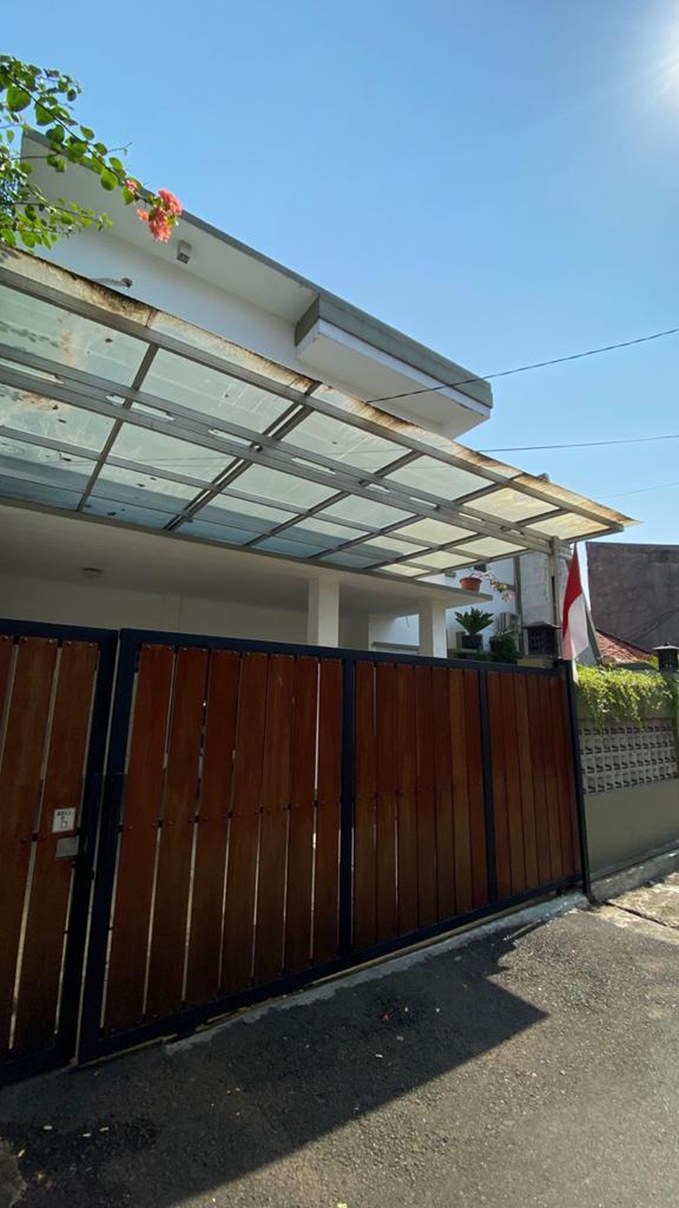 Rumah Modern Dekat ke Citos dan Perkantoran di Cilandak
