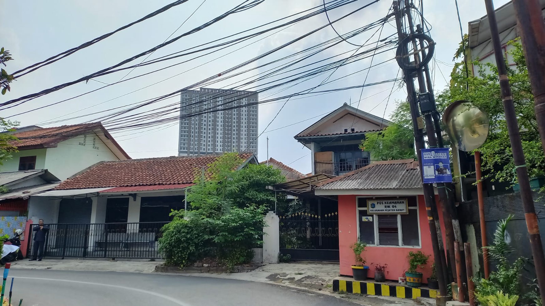 Dijual tanah beserta bangunan pejaten barat jakarta selatan