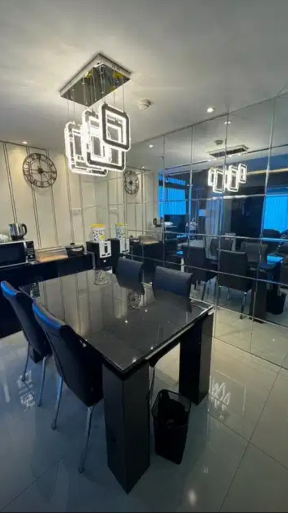 MURAH Dijual Apartemen La Riz Mansion 3 BEDROOM Pakuwon Mall FULL FURNISHED - SPESIAL PRIVATE Lift - CORNER unit DOUBLE View