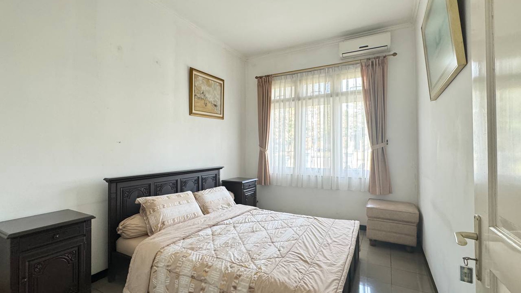 Lebak bulus villa cinere mas luas 500 posisi hoek rumah rapih halaman luas