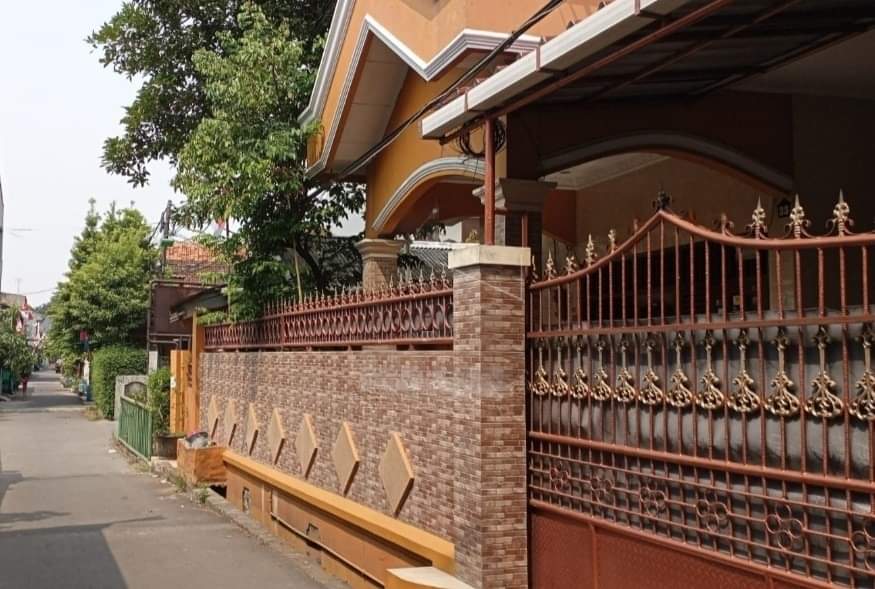 hunian semi furnish di perumahan Jakarta Timur