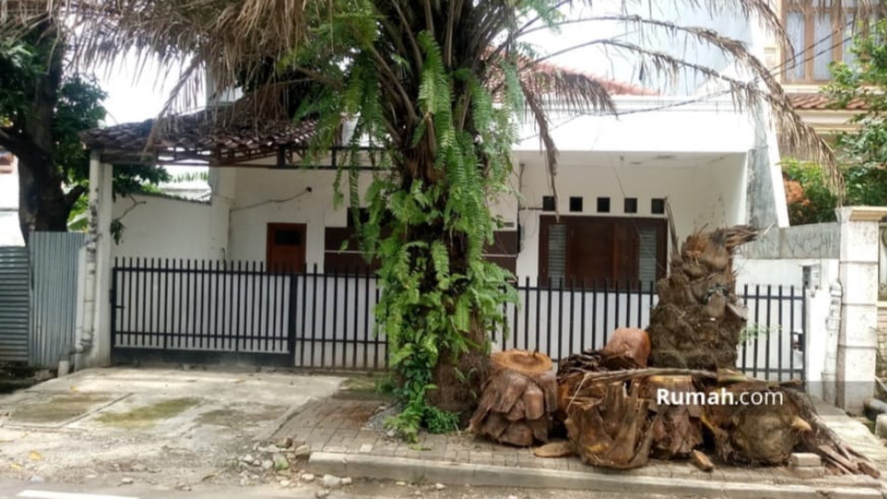 Rumah Hitung Tanah Area Cipete