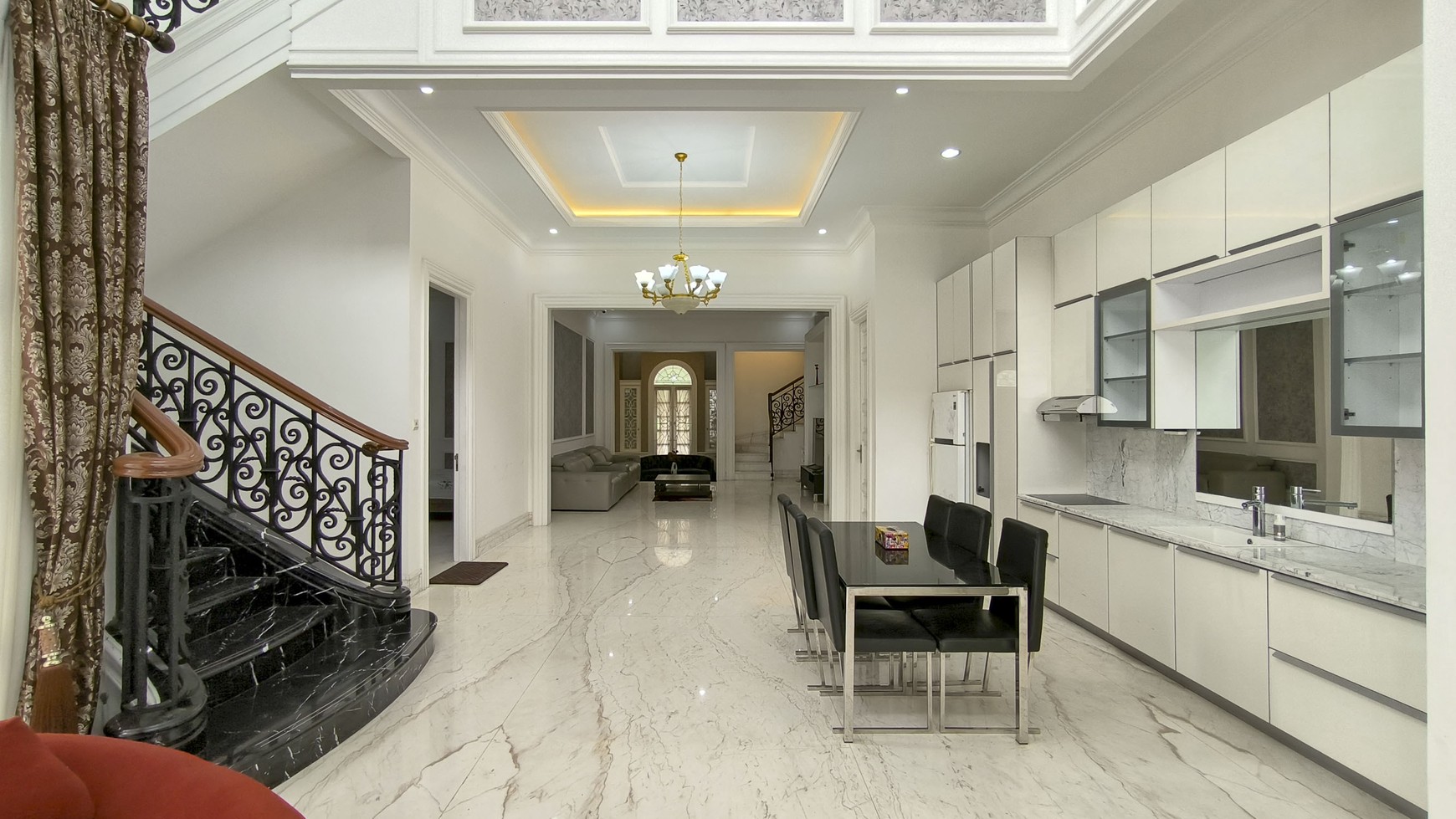 Rumah Mewah Bagus, Nyaman, dan Siap Huni di Pondok Indah, Jakarta Selatan 