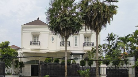 Rumah Mewah Bagus, Nyaman, dan Siap Huni di Pondok Indah, Jakarta Selatan 