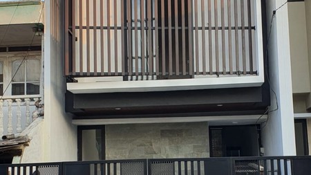 Dijual Rumah 2 lantai di Baruk Utara Rungkut Surabaya