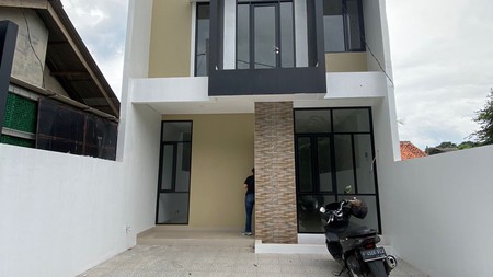 Rumah 2 Lantai Siap Huni di Jati Asih, Bekasi