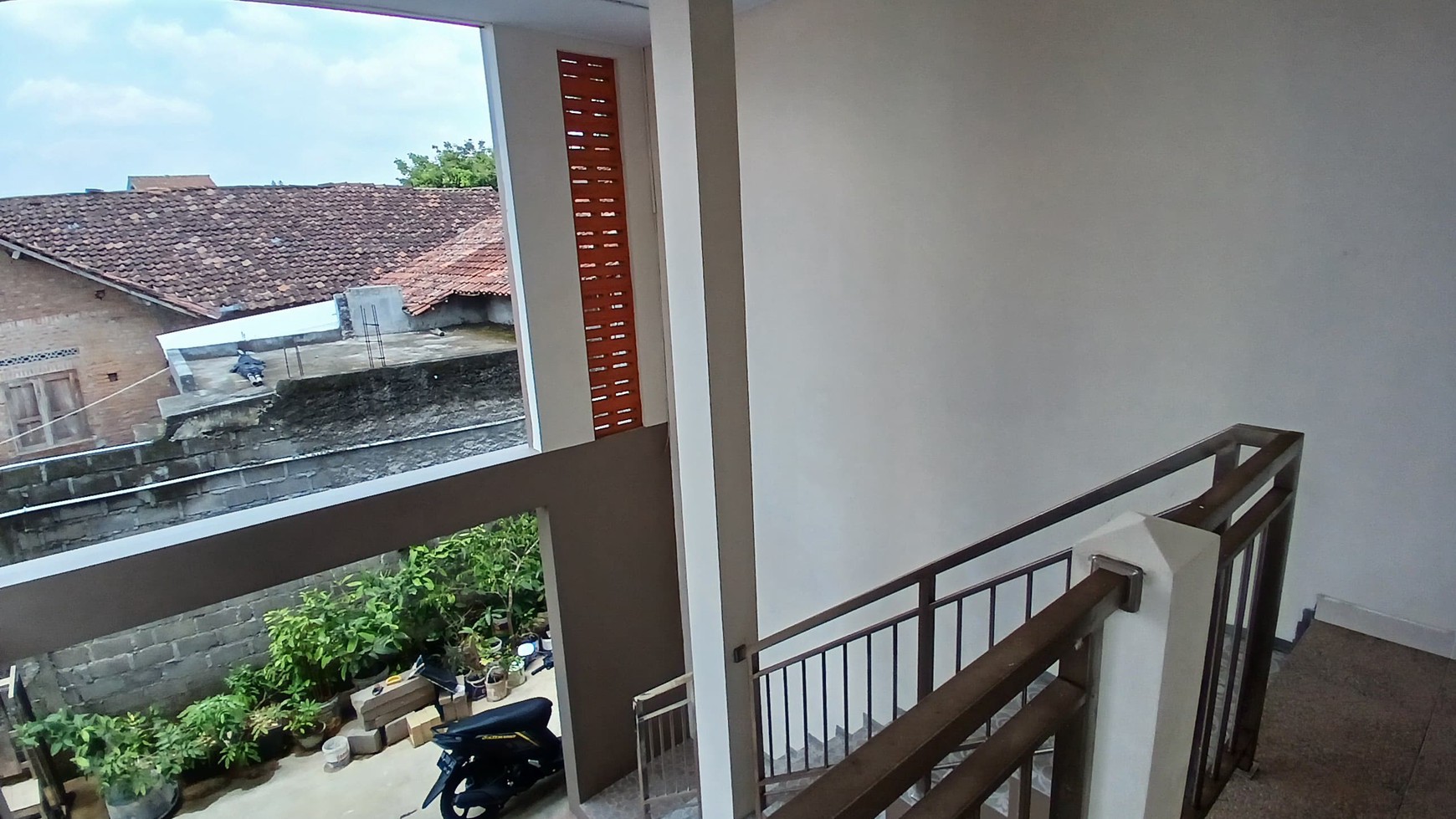 Rumah Tinggal 2 Lantai Lokasi Dekat Puskesmas Berbah Sleman