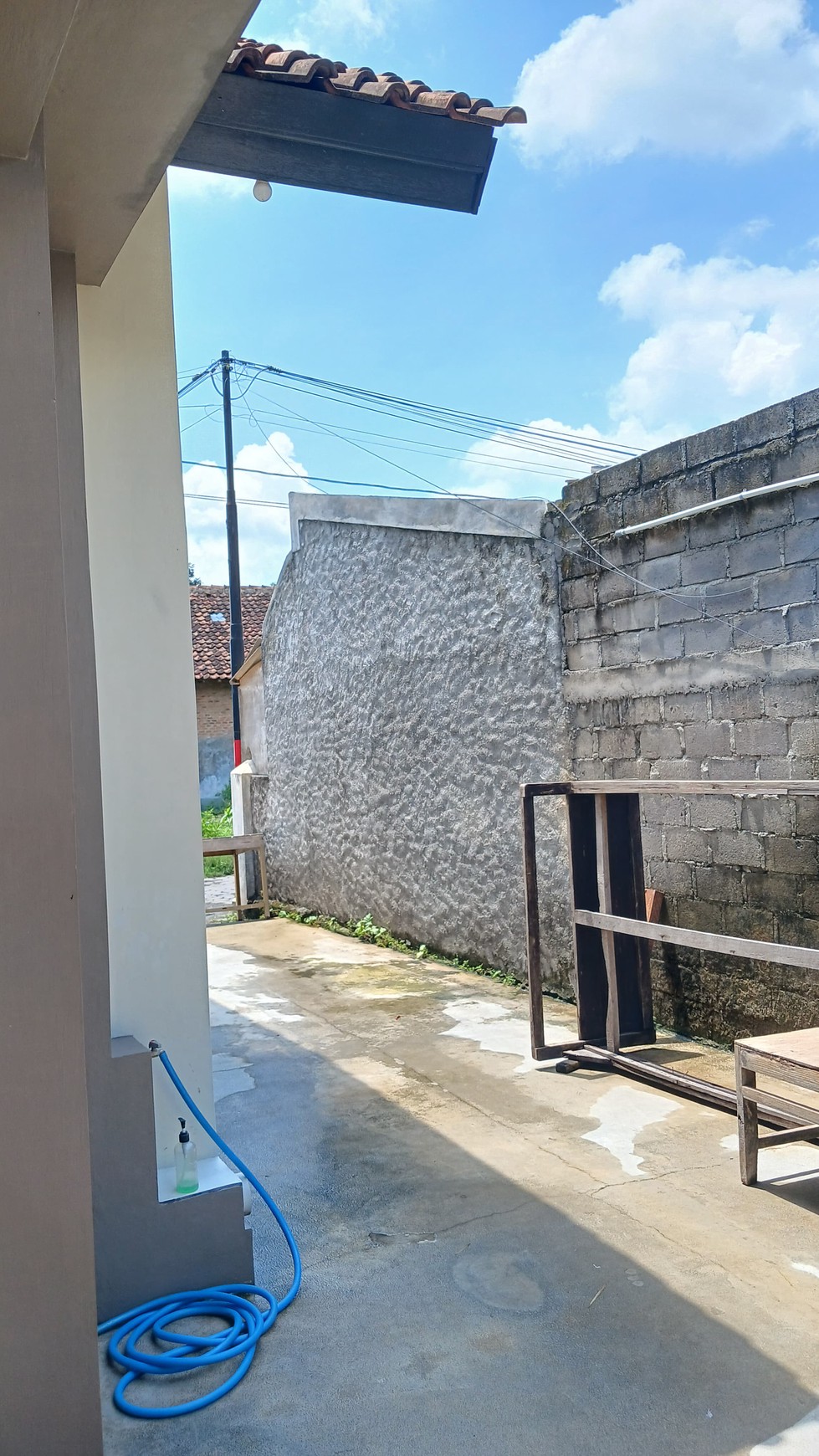 Rumah Tinggal 2 Lantai Lokasi Dekat Puskesmas Berbah Sleman