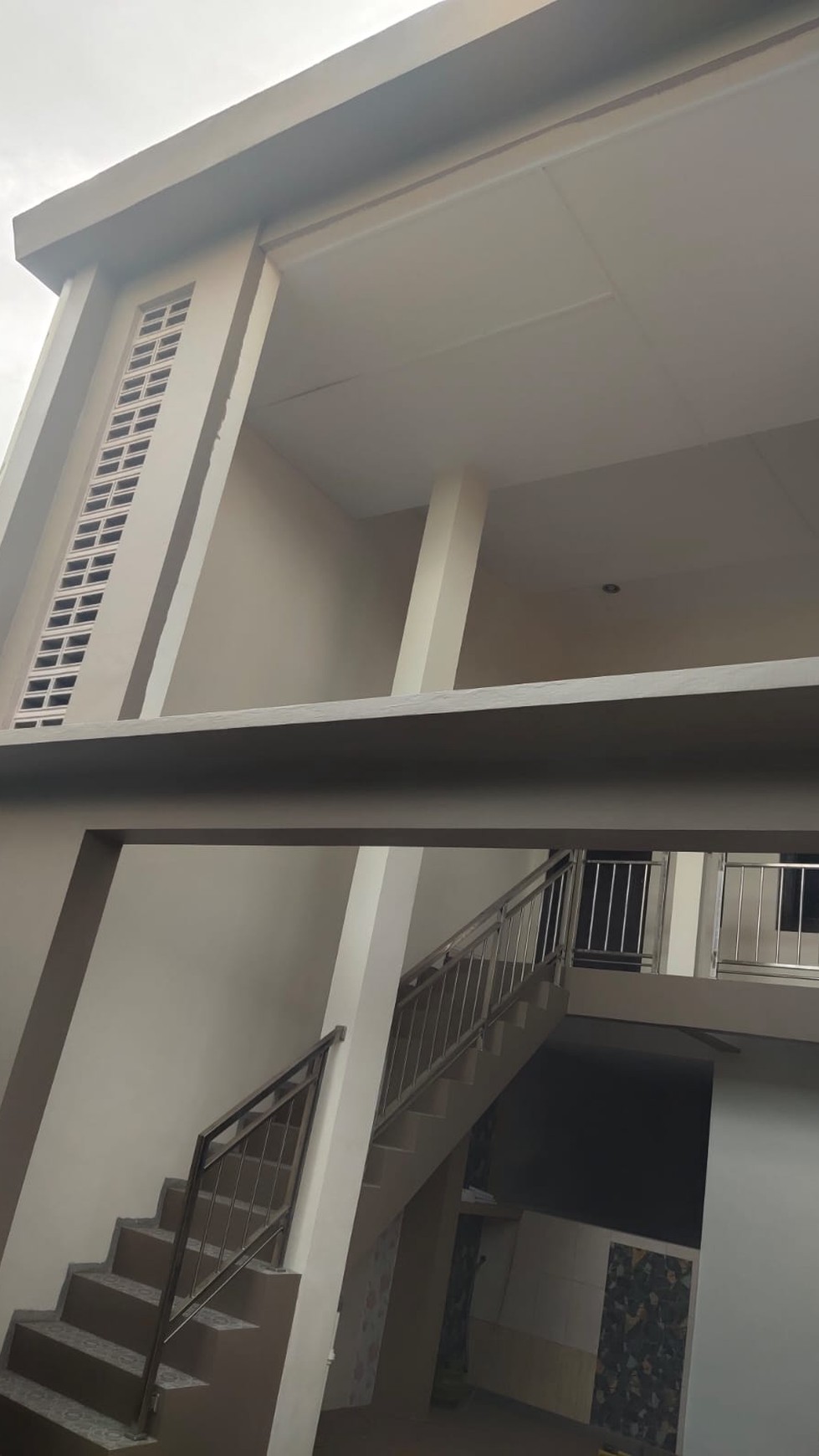 Rumah Tinggal 2 Lantai Lokasi Dekat Puskesmas Berbah Sleman
