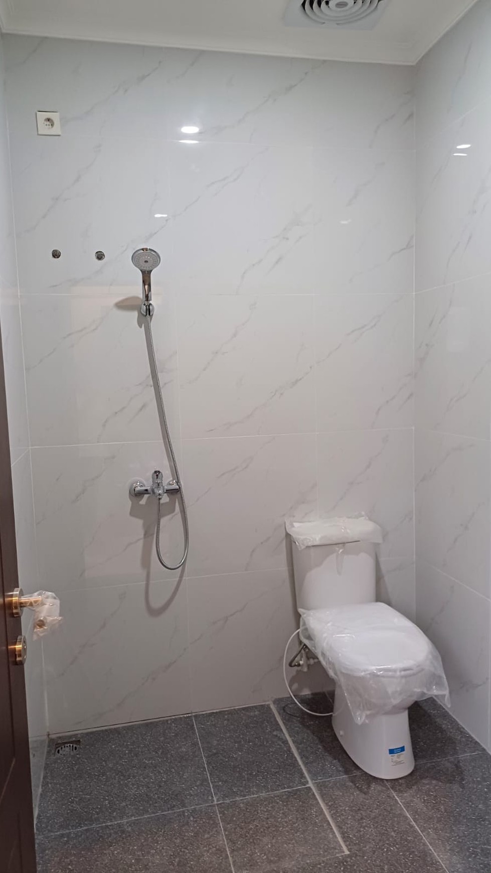 Rumah 2 lantai,dalam cluster di Bintaro Jaya 9