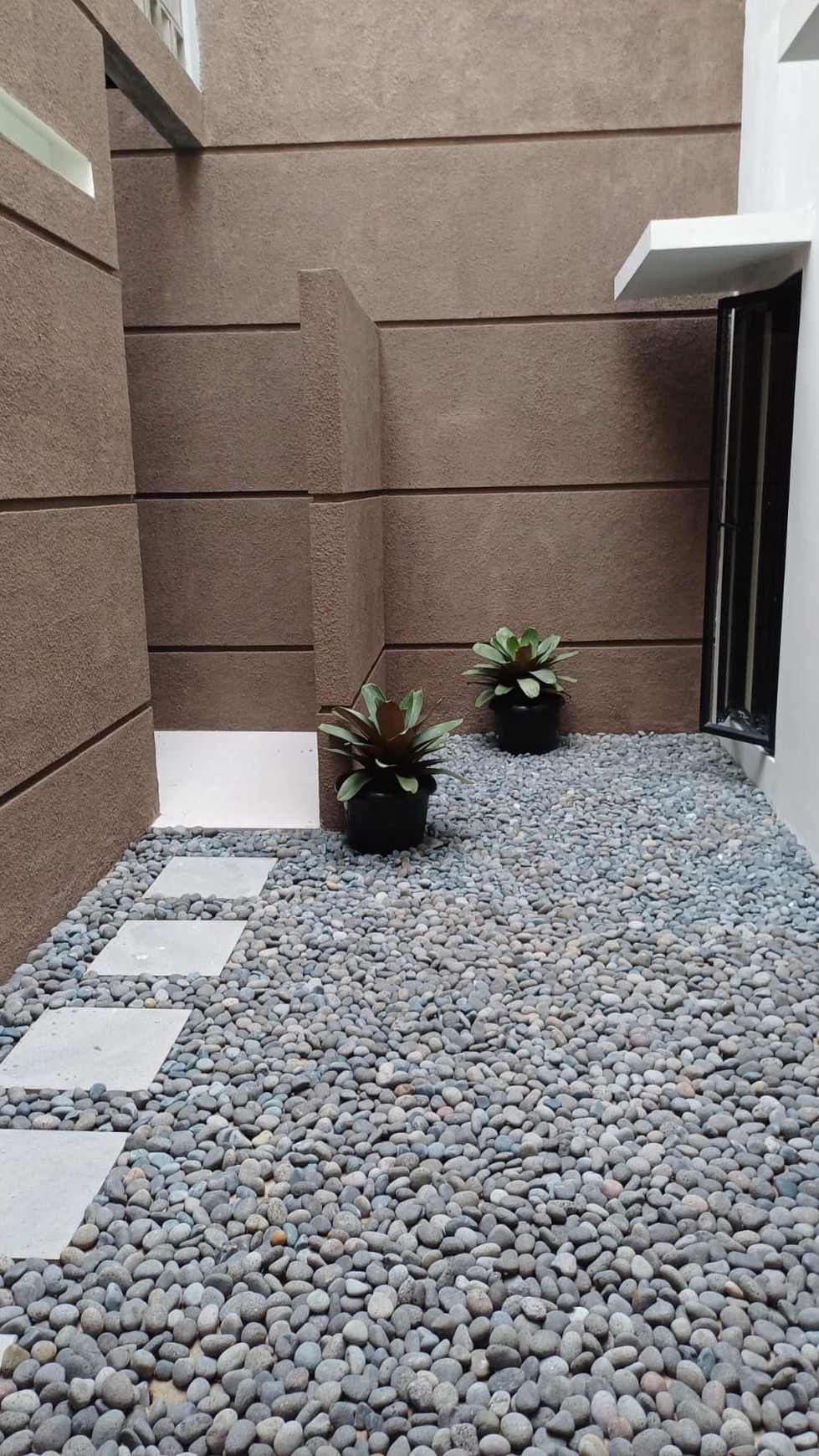 Rumah 2 lantai,dalam cluster di Bintaro Jaya 9