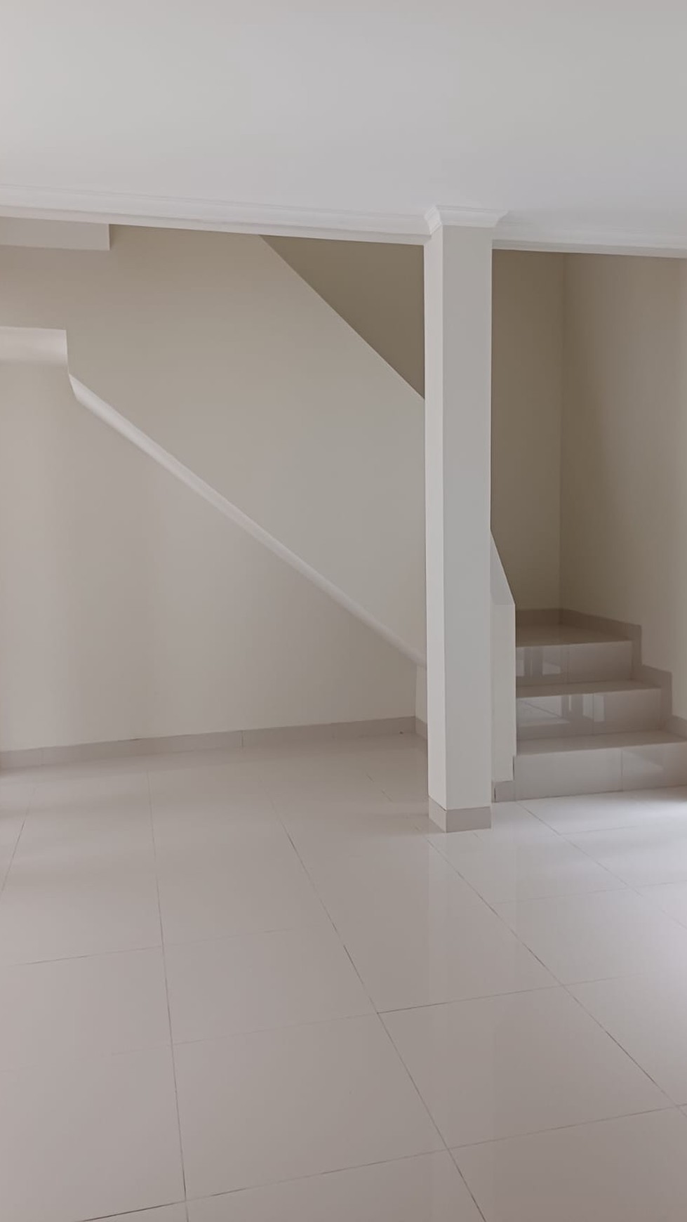 Rumah 2 lantai,dalam cluster di Bintaro Jaya 9