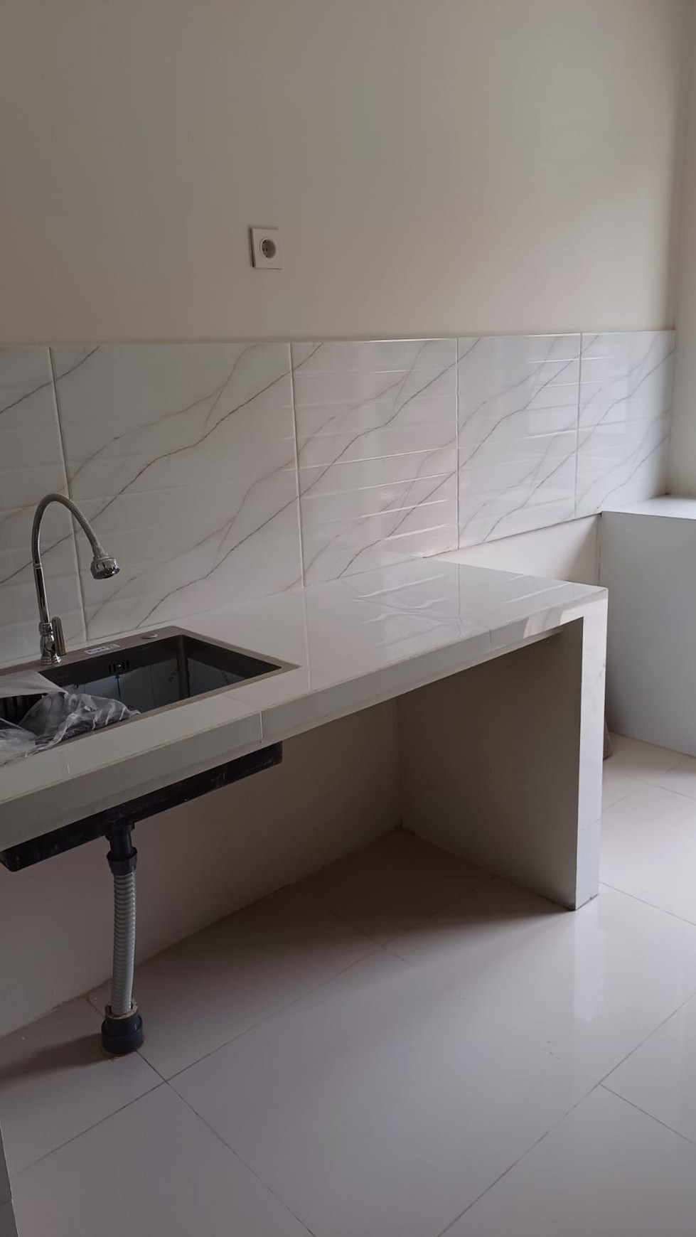 Rumah 2 lantai,dalam cluster di Bintaro Jaya 9