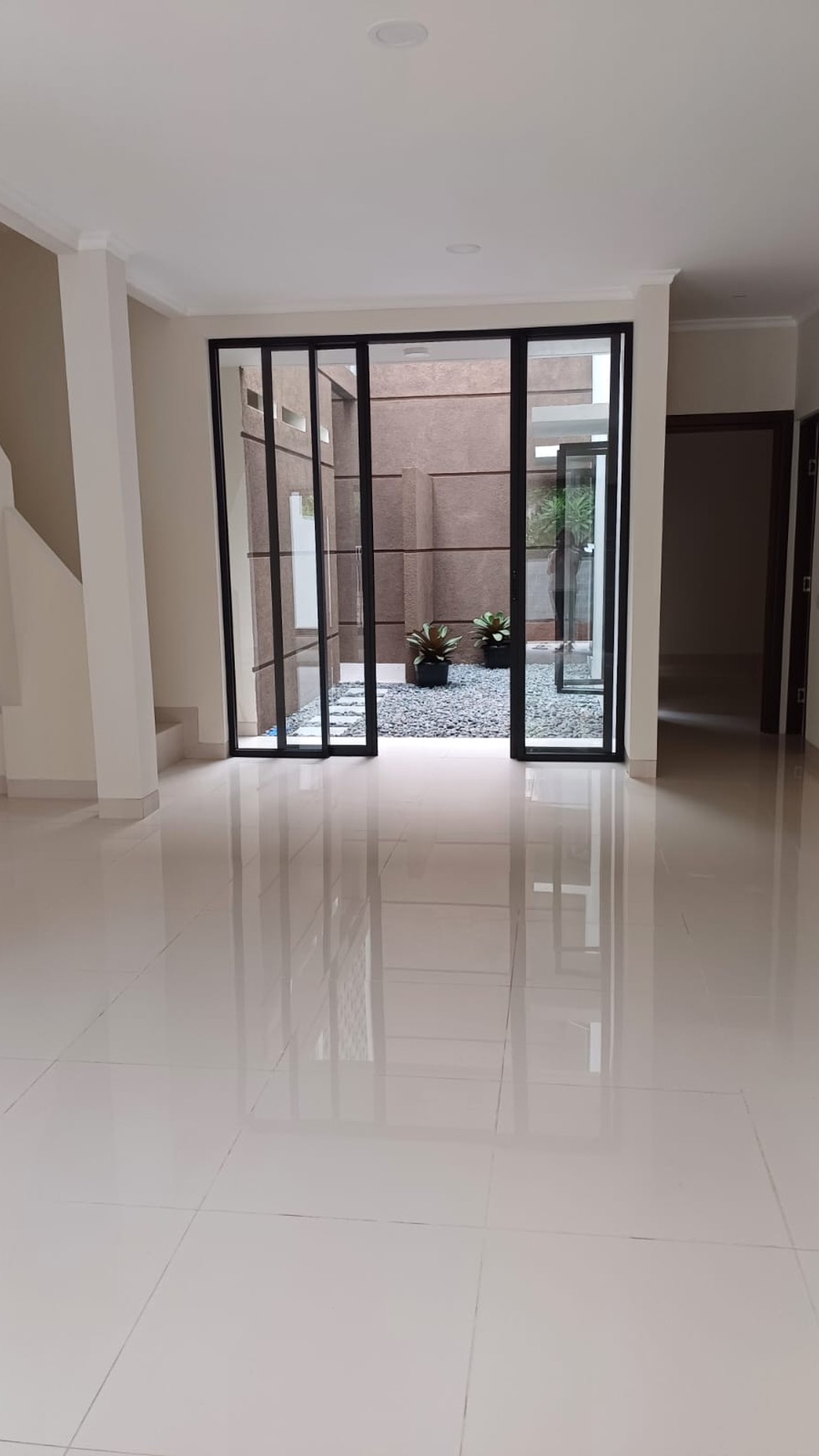 Rumah 2 lantai,dalam cluster di Bintaro Jaya 9