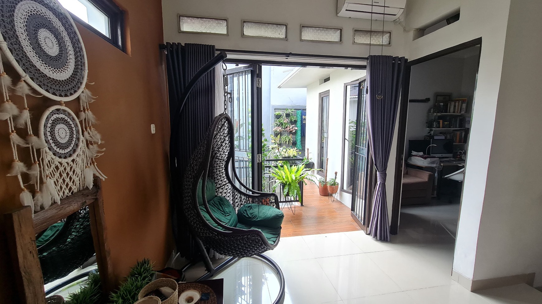 Rumah Dijual Dalam Cluster Posisi Hook, Ciracas, Jakarta Timur