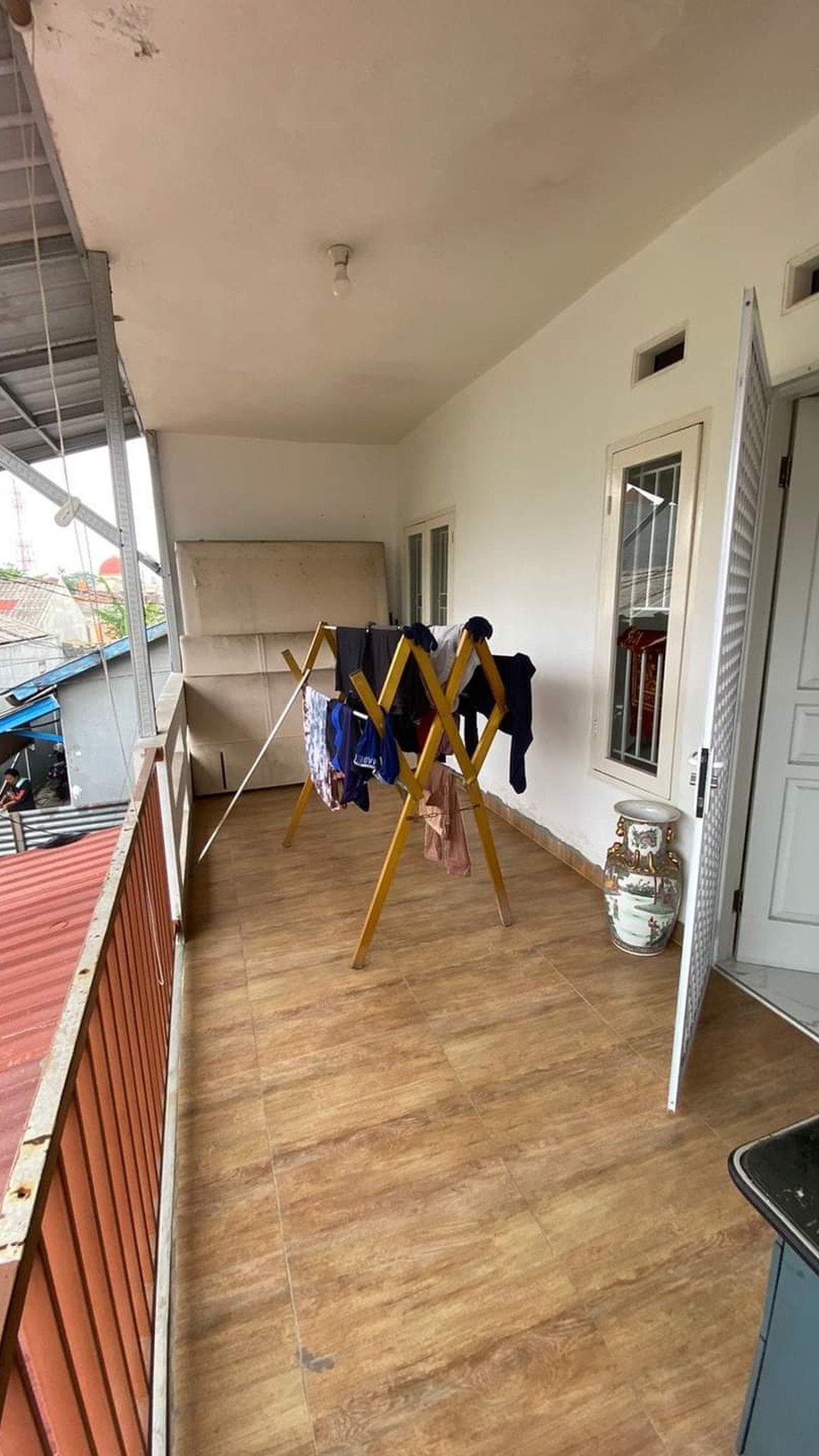 Rumah Minimalis di Graha Raya Bintaro dengan Hunian Nyaman