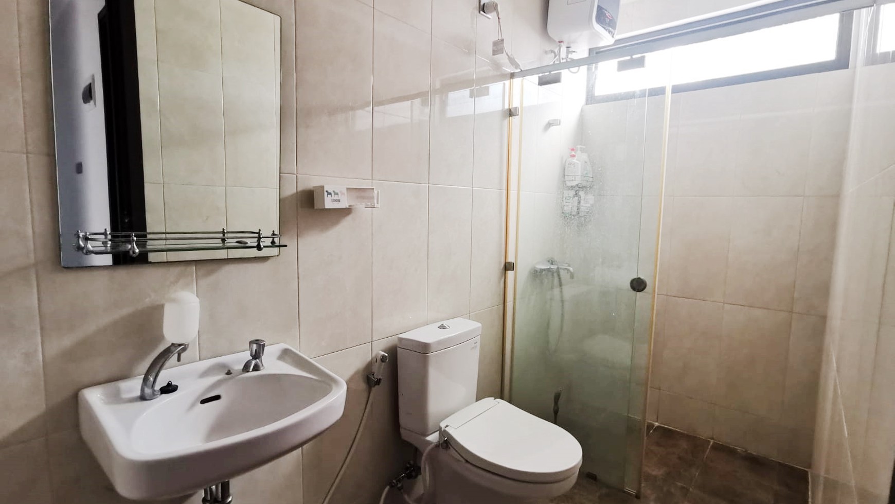 Rumah Hitung Tanah Area Cipete