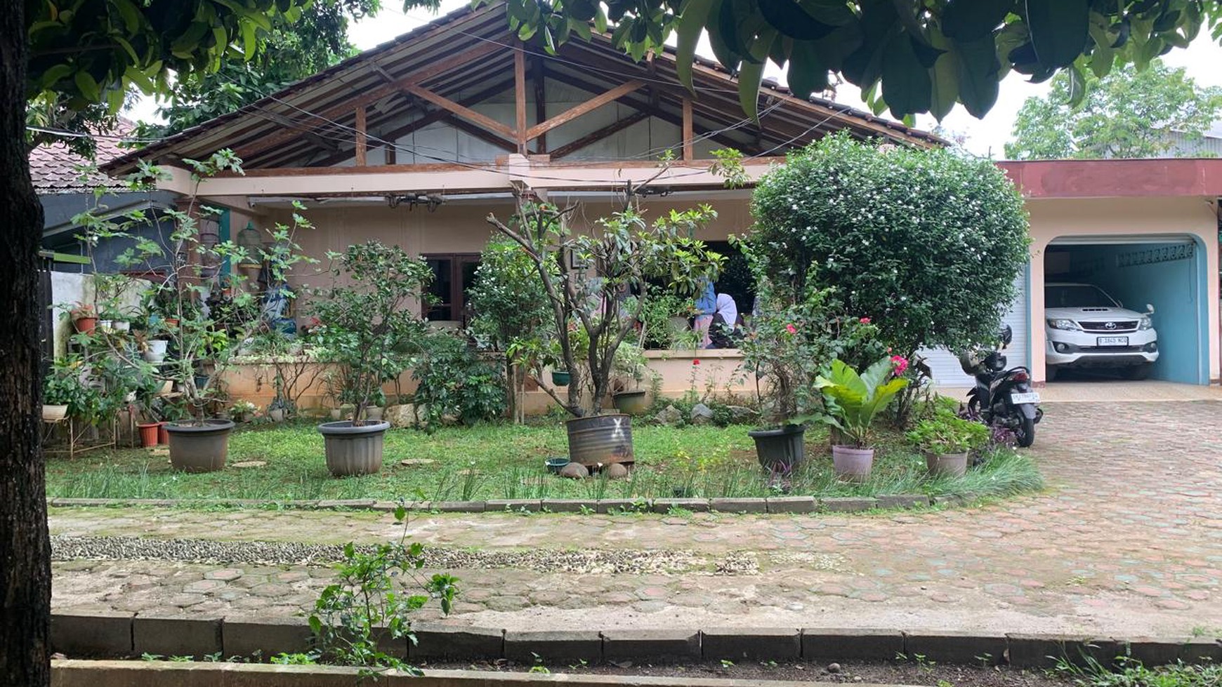Rumah Hitung Tanah Area Cipete