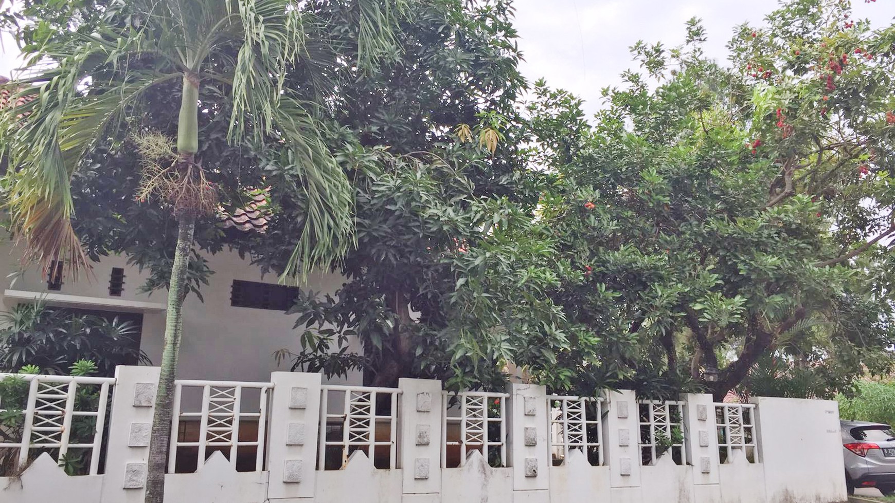Rumah Posisi Hook di Villa Melati Mas BSD City
