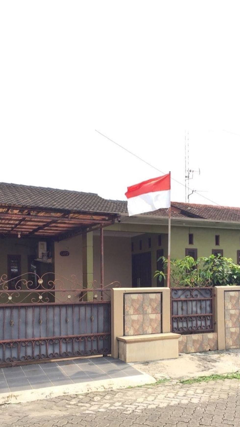 Rumah di Bukit Nusa Indah, harga 1M an siap huni di Ciputat