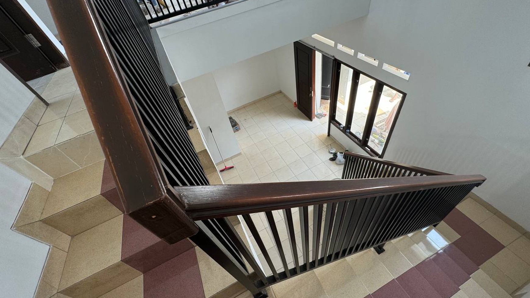 Jagakarsa raya rumah brand new lokasi private halaman luas