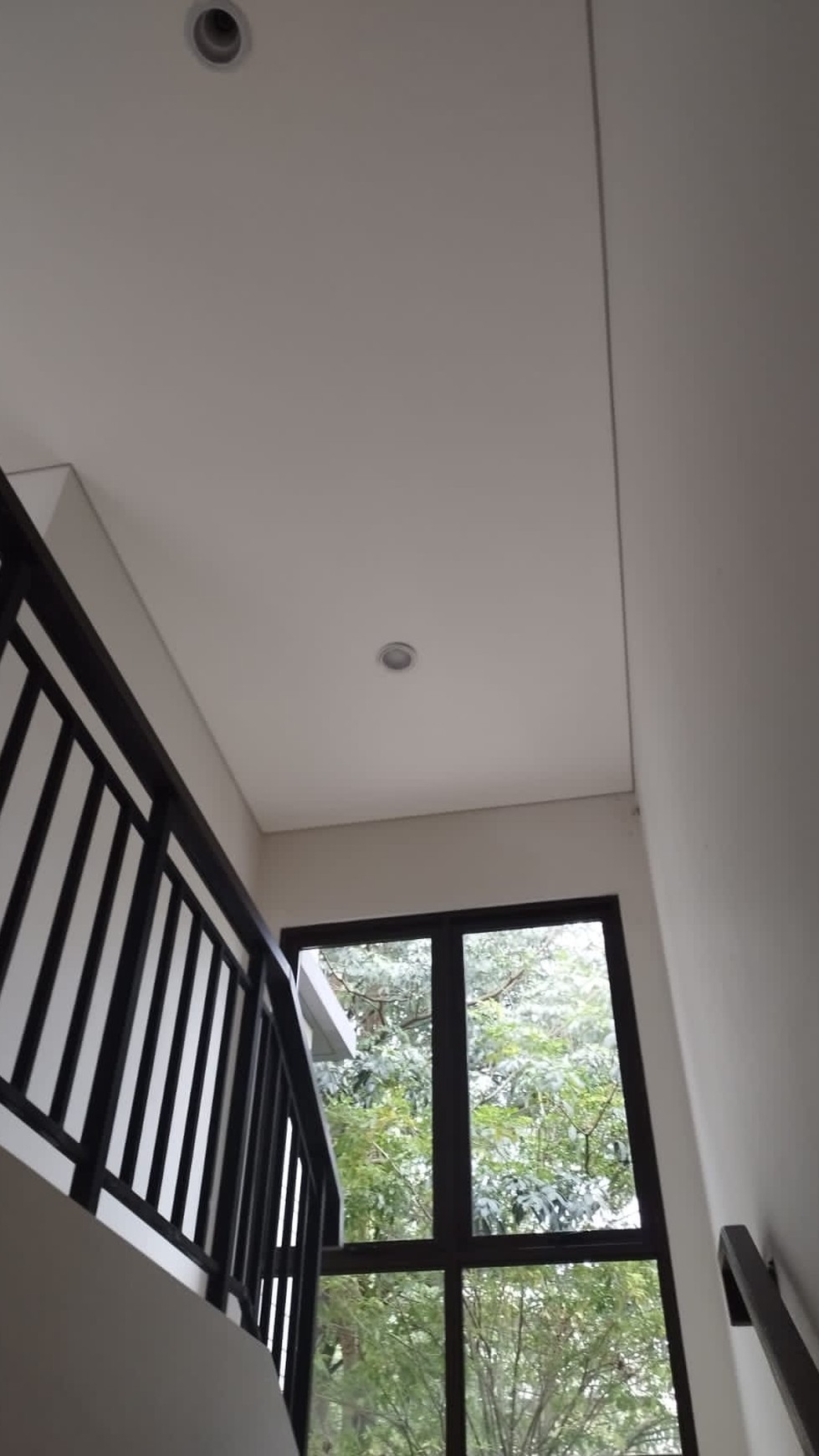 Rumah siap huni  Cluster Precia (Eminent) BSD Jual Rugi