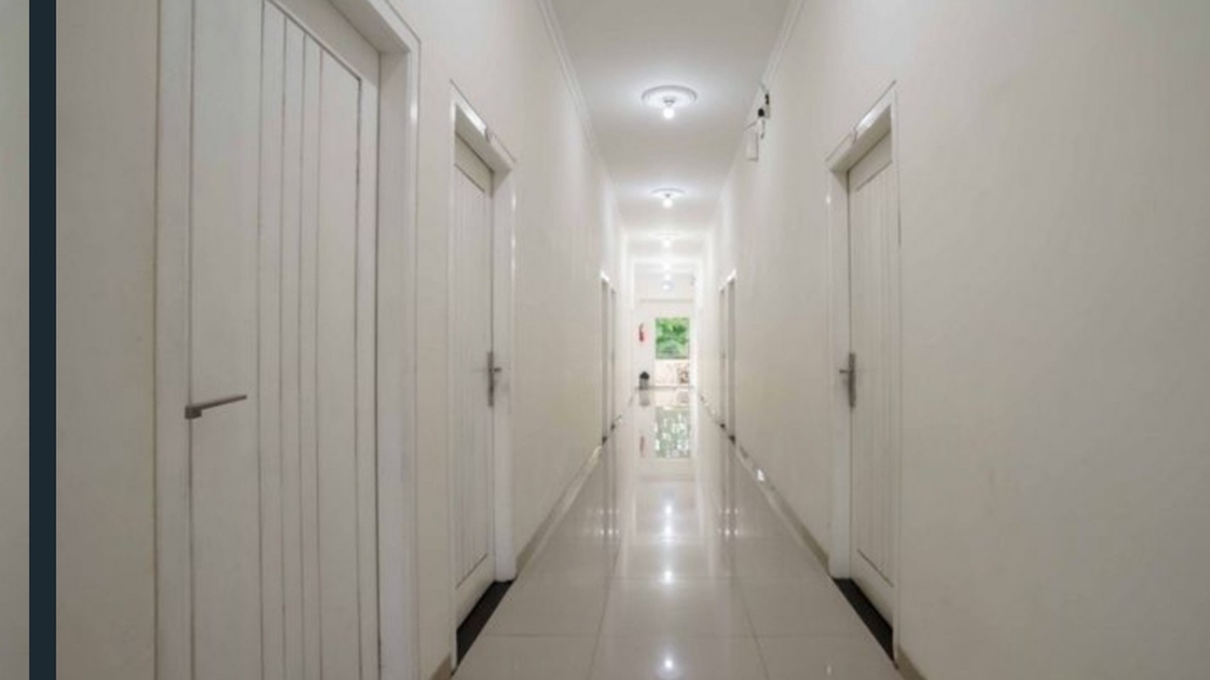 Dijual Hotel atau Red Doorz di tengah kota Bandar Lampung