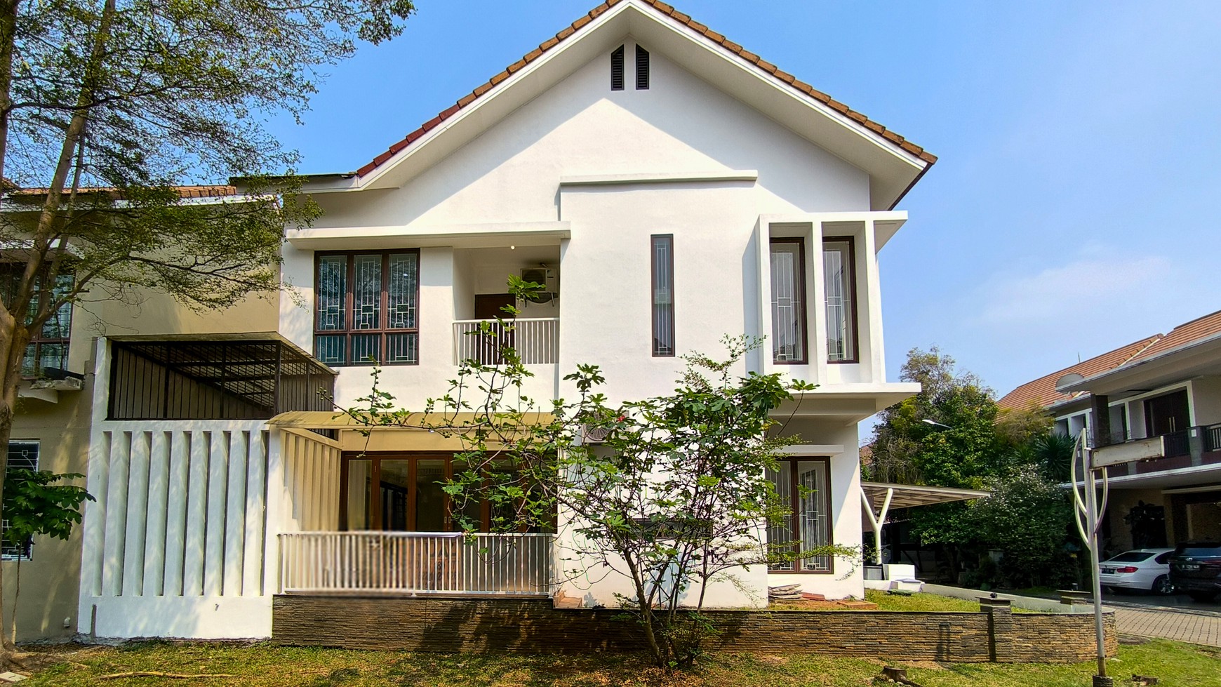 Rumah di Discovery Conserva Bintaro, Hoek di Sektor 9