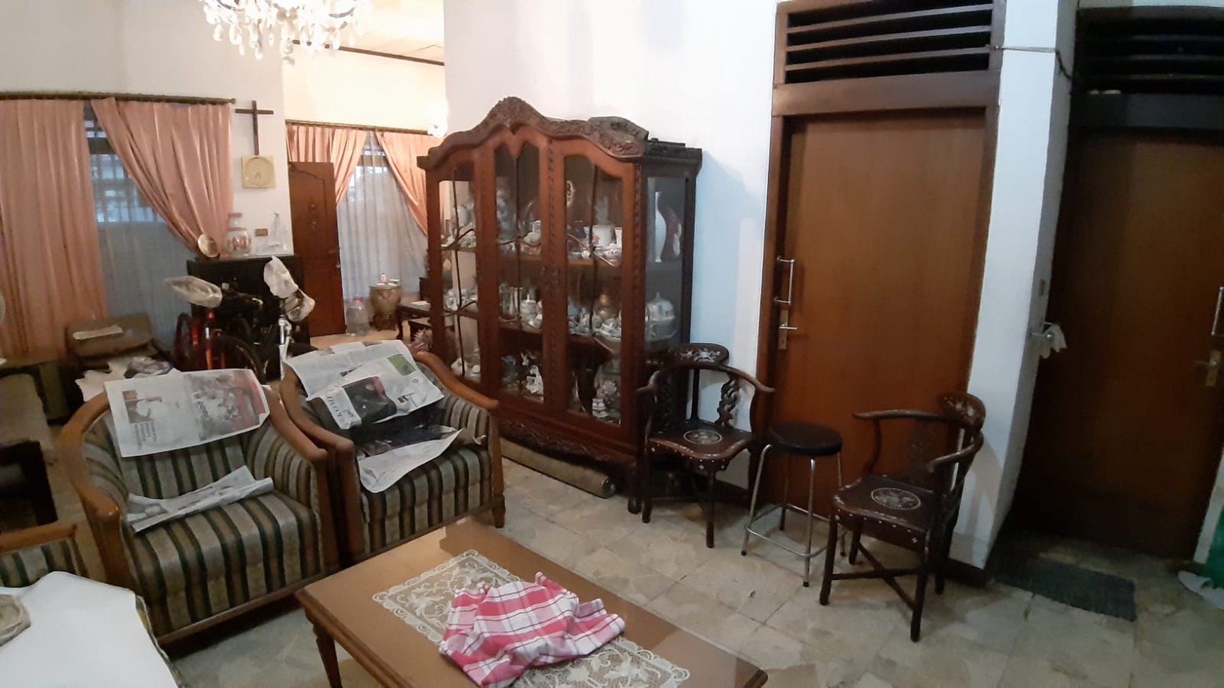 Rumah Hitung Tanah Area Cipete